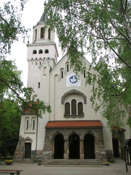 Kościół i plebania parafii św. Jadwigi Śląskiej, ul. Kościuszki 40