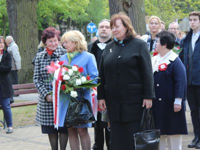 Złożenie kwiatów przez przedstawicieli PiS w Milanówku